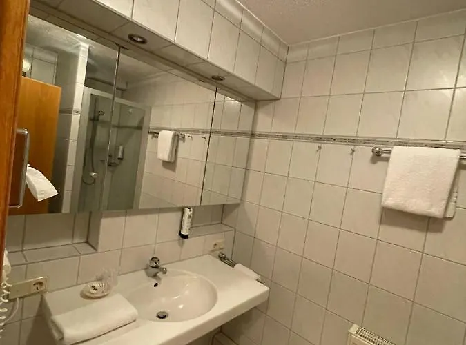 Astoria - Alexandra Kraemer Ek Hotel