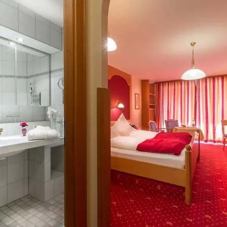 فندق Astoria - Alexandra Kraemer Ek 3*