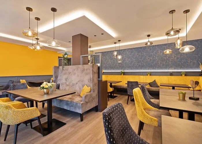 Hotel Astoria - Alexandra Kraemer Ek